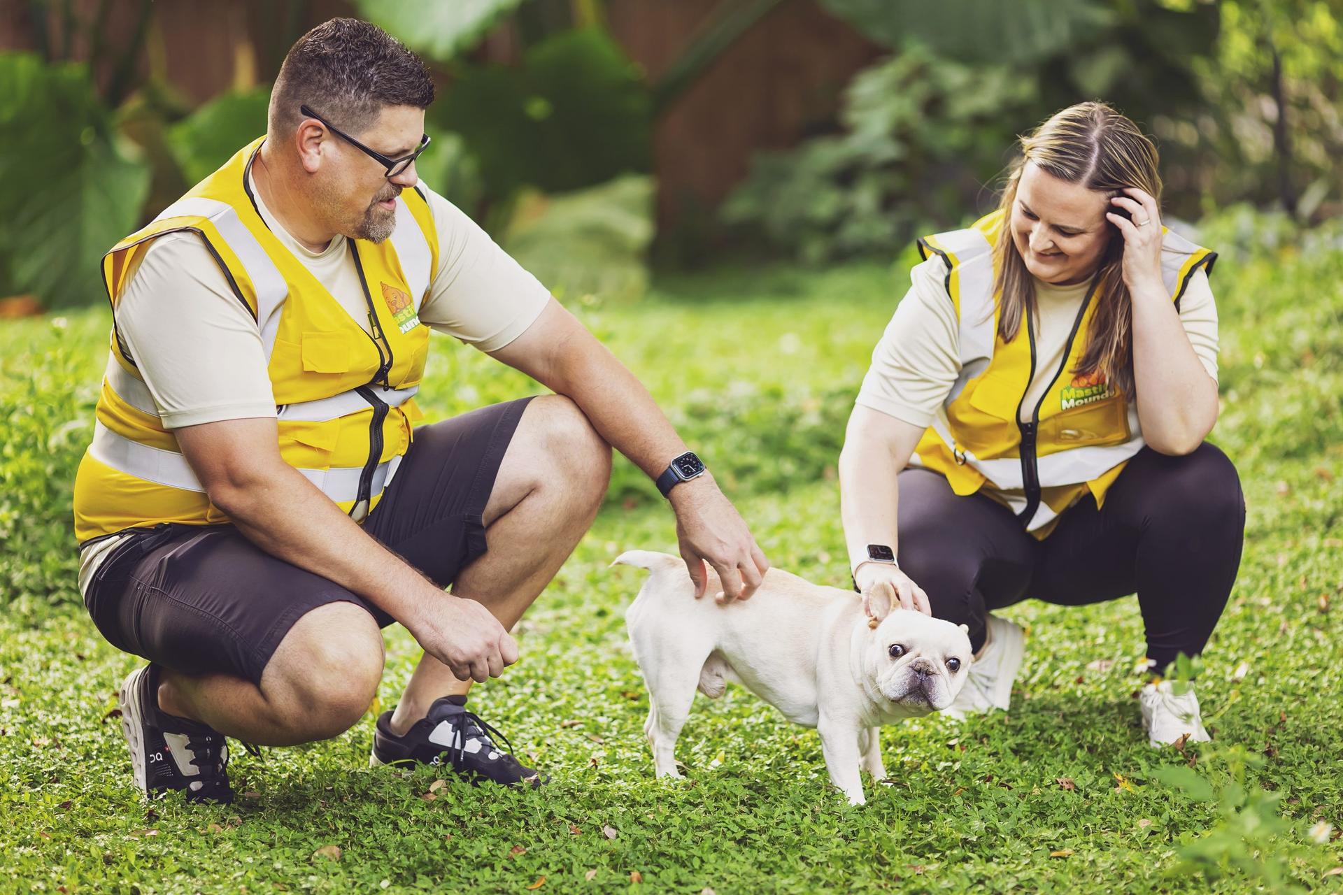 Mastiff Mounds truck used for pet waste service